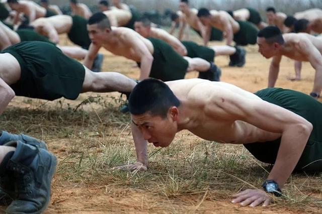 错失两枚勇士勋章的特战队员:其实不想走,其实我想留