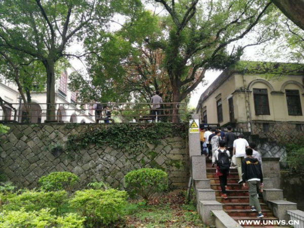 支部成员参观