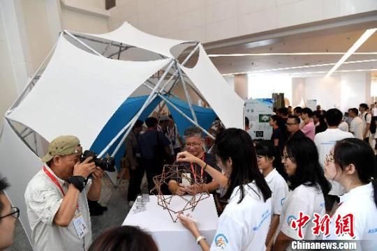 金奖作品东南大学作品《寰宇折叠》。张斌摄。 金奖作品东南大学作品《寰宇折叠》。张斌摄。