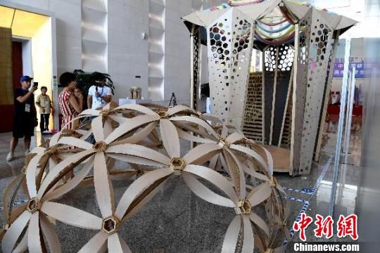 沈阳建筑大学的作品《花间穹》获银奖。张斌摄。 沈阳建筑大学的作品《花间穹》获银奖。张斌摄。